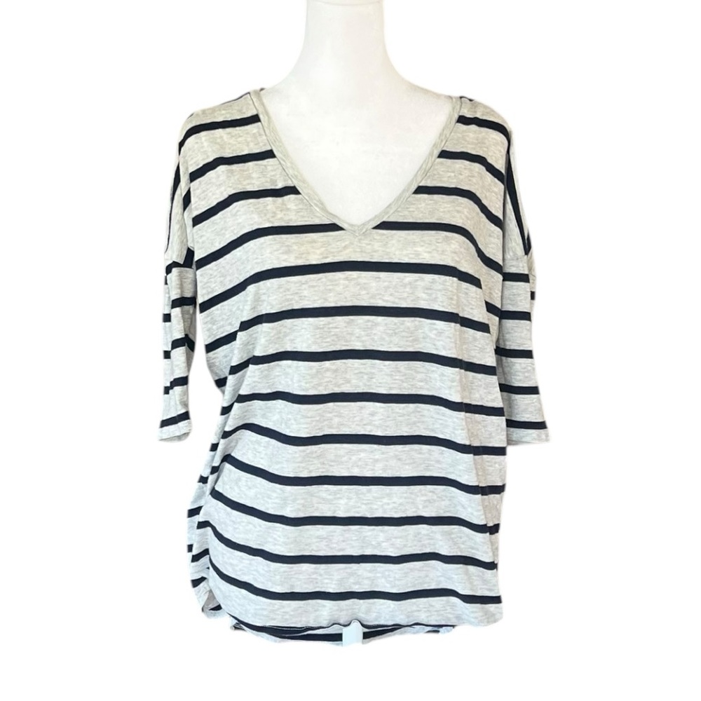 Express Striped V Neck Tee M Gray Navy High Low Hem Relaxed Fit